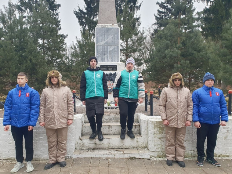 Церемония возложения цветов, посвященная 81-й годовщине полного освобождения Ленинграда от фашистской блокады..